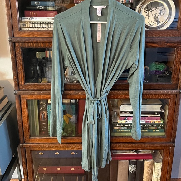 NWT Victoria’s Secret Ribbed Modal Short Robe - Picture 5 of 15